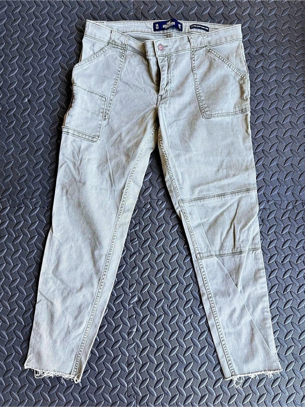 Hollister Low Rise Super Skinny Cords Green Waist 28